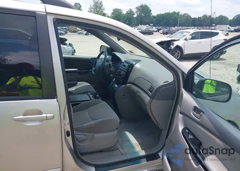 2004 Toyota Sienna Le from USA, damaged, VIN 5TDZA23C64S085032